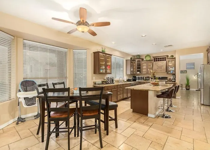 Hébergement de vacances Luxury Cul-de-sac With Heated Pool & 5br Phoenix