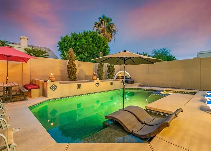 Hébergement de vacances Luxury Cul-de-sac With Heated Pool & 5br
