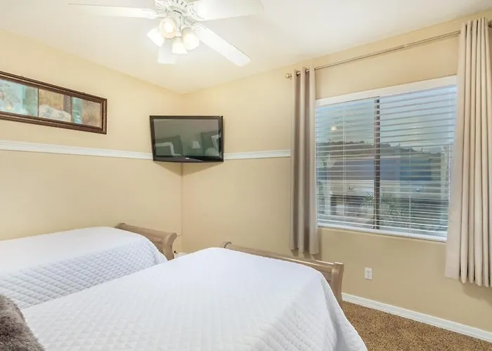 Luxury Cul-de-sac With Heated Pool & 5br