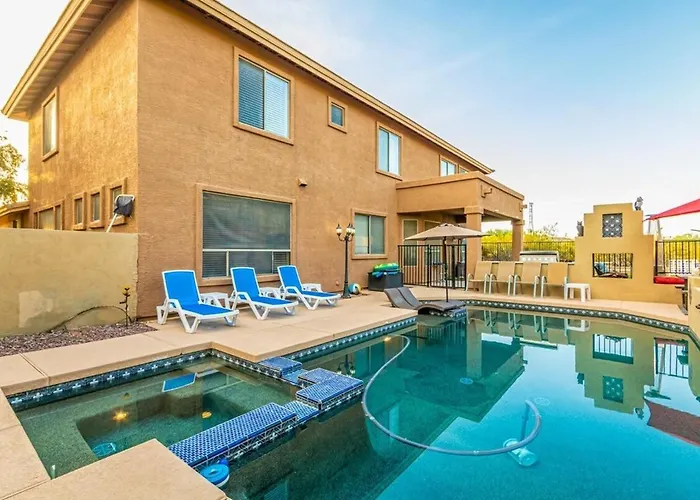 Hébergement de vacances Luxury Cul-de-sac With Heated Pool & 5br